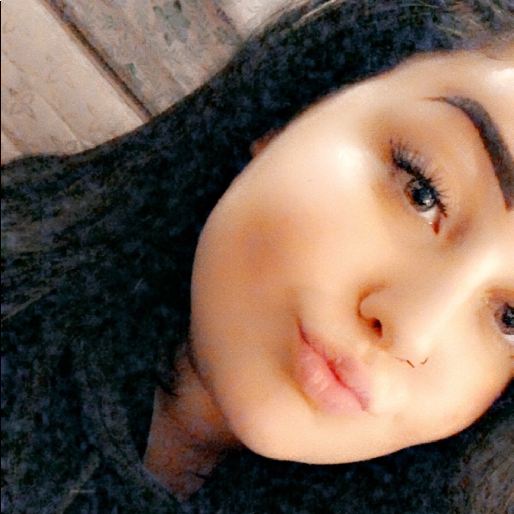 Meet your Posher, Nicole